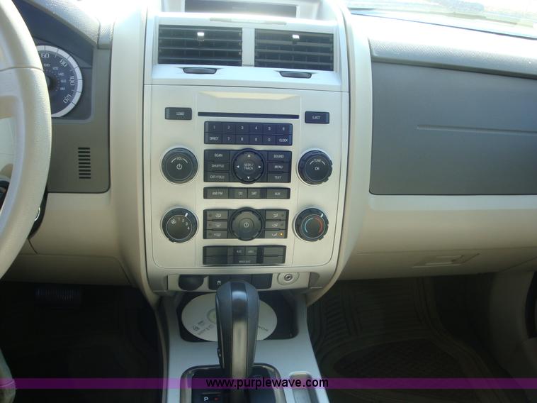 image for item B1855 2008 Ford Escape XLT SUV