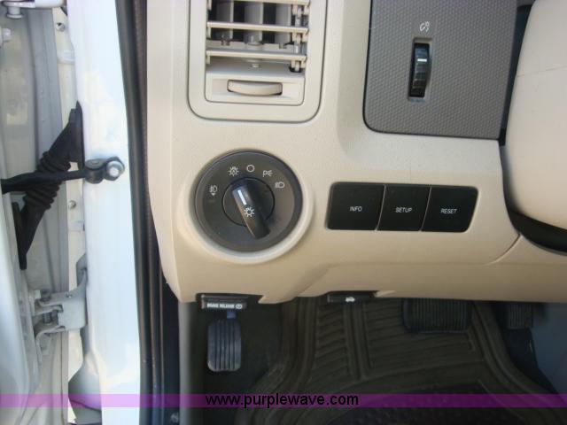 image for item B1855 2008 Ford Escape XLT SUV