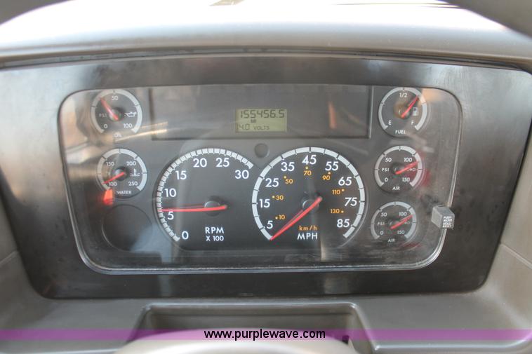 image for item E2917 2006 Sterling LT9500 semi truck