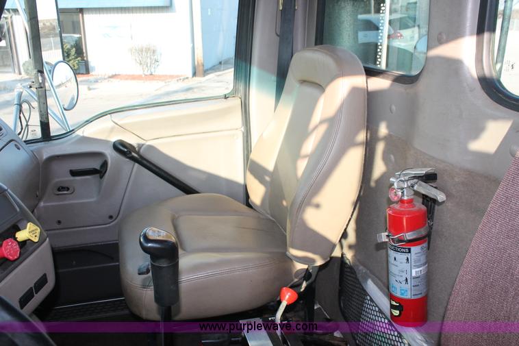 image for item E2917 2006 Sterling LT9500 semi truck