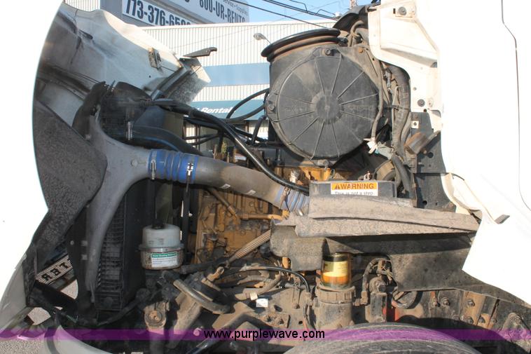 image for item E2917 2006 Sterling LT9500 semi truck