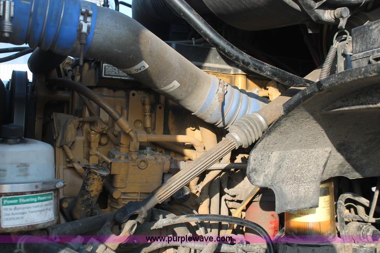 image for item E2917 2006 Sterling LT9500 semi truck