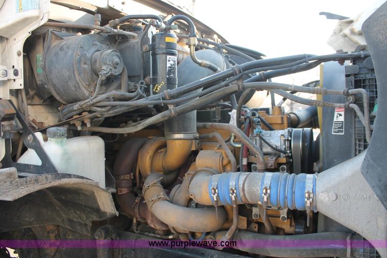 image for item E2917 2006 Sterling LT9500 semi truck