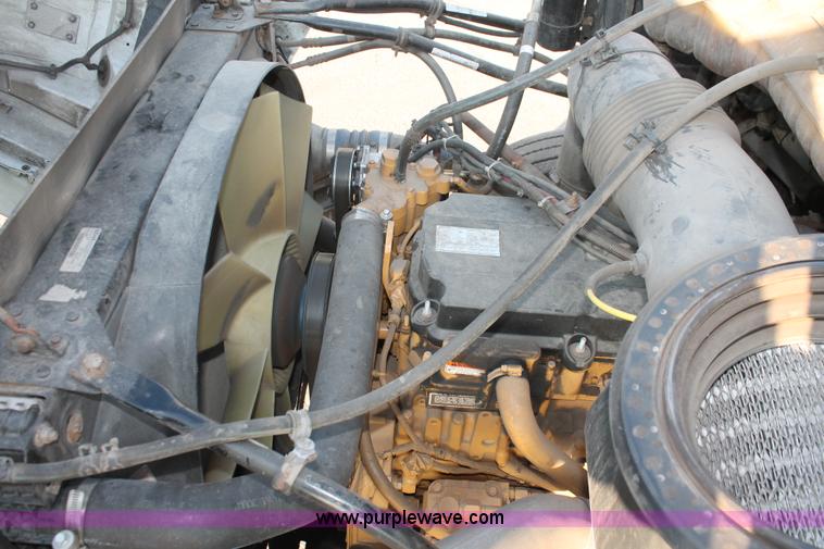 image for item E2917 2006 Sterling LT9500 semi truck