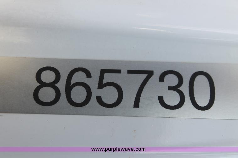 image for item E2917 2006 Sterling LT9500 semi truck