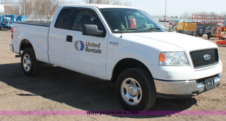 image for item E3270 2005 Ford F150 XLT SuperCab pickup truck