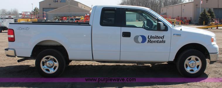 image for item E3270 2005 Ford F150 XLT SuperCab pickup truck