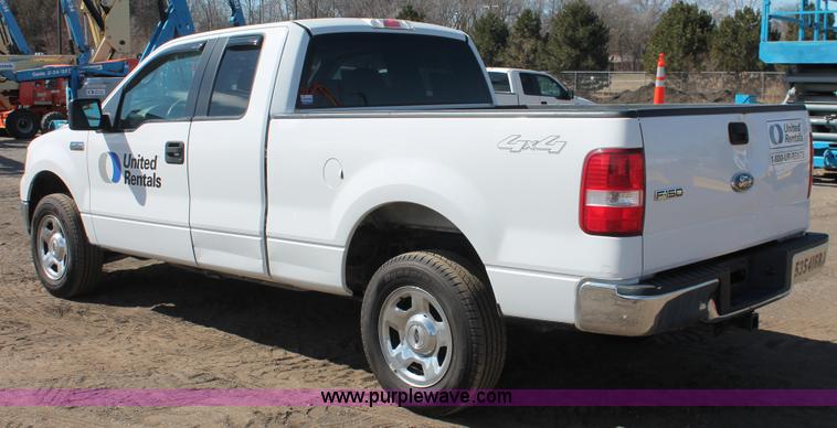 image for item E3270 2005 Ford F150 XLT SuperCab pickup truck