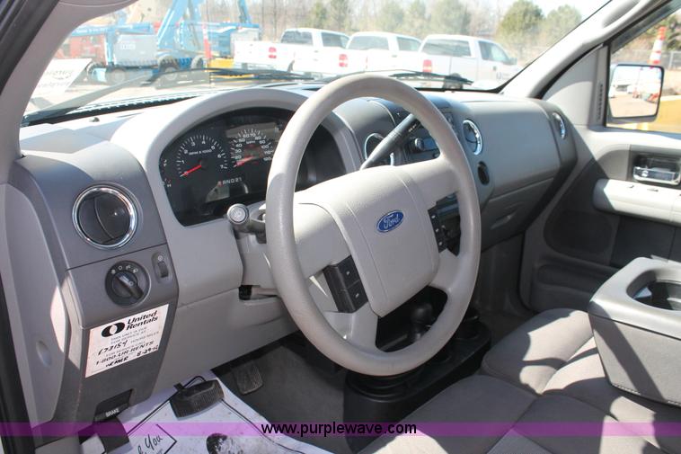 image for item E3270 2005 Ford F150 XLT SuperCab pickup truck