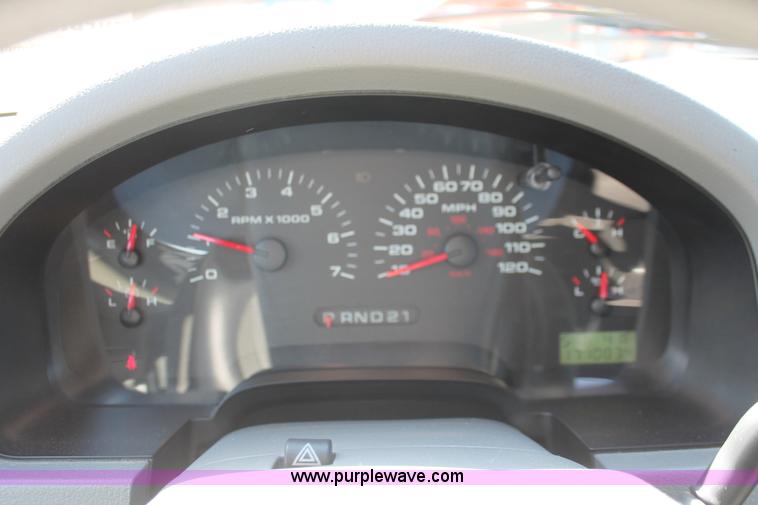 image for item E3270 2005 Ford F150 XLT SuperCab pickup truck