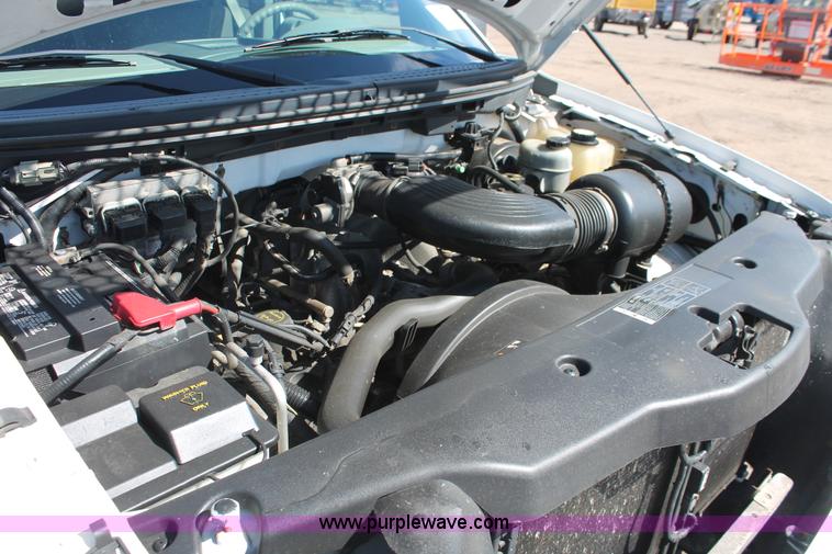 image for item E3270 2005 Ford F150 XLT SuperCab pickup truck