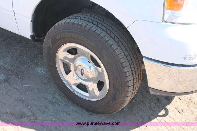 image for item E3270 2005 Ford F150 XLT SuperCab pickup truck