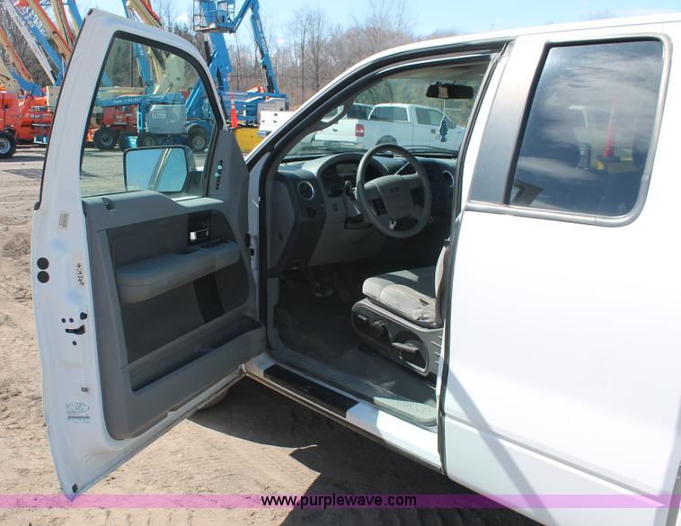 image for item E3271 2007 Ford F150 XLT SuperCab pickup truck