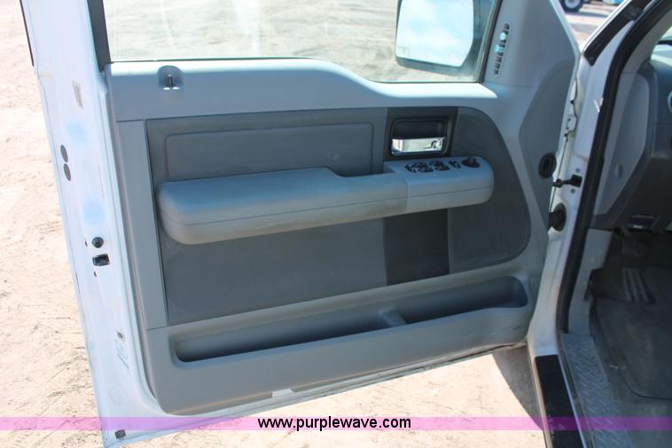image for item E3271 2007 Ford F150 XLT SuperCab pickup truck