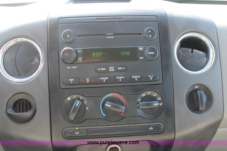 image for item E3271 2007 Ford F150 XLT SuperCab pickup truck