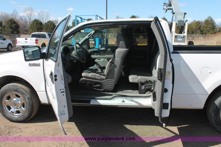 image for item E3271 2007 Ford F150 XLT SuperCab pickup truck