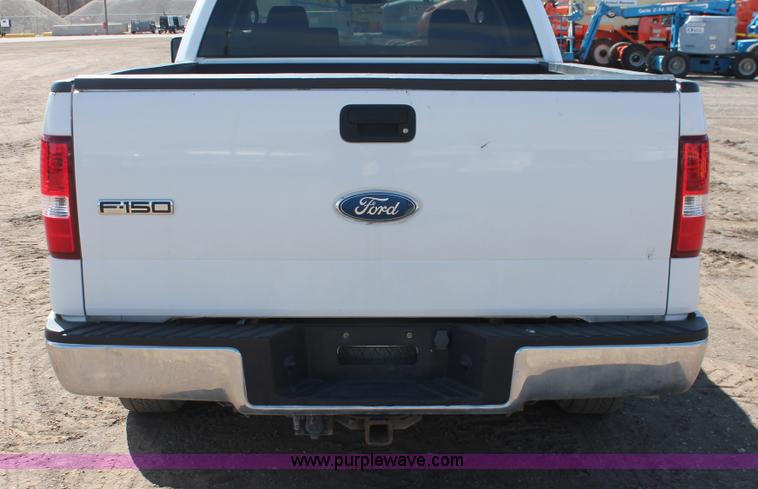 image for item E3271 2007 Ford F150 XLT SuperCab pickup truck