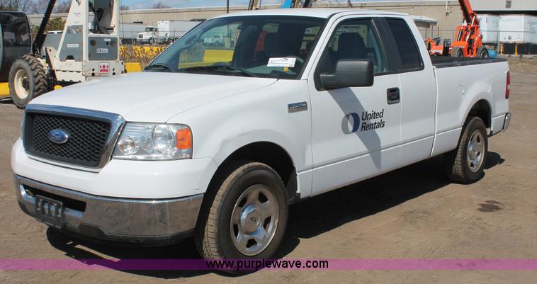 image for item E3272 2007 Ford F150 XLT SuperCab pickup truck