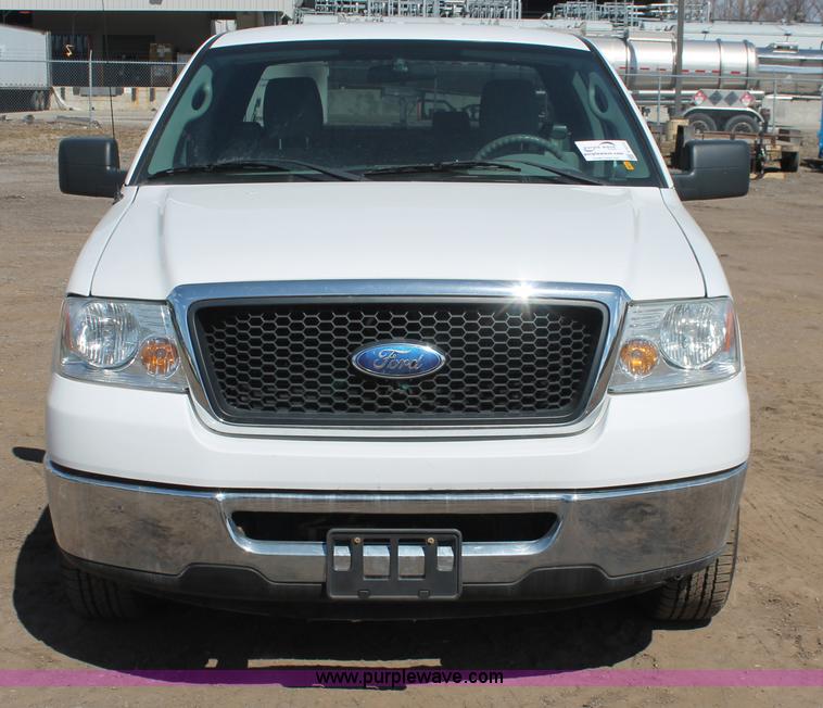 image for item E3272 2007 Ford F150 XLT SuperCab pickup truck