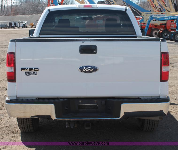 image for item E3272 2007 Ford F150 XLT SuperCab pickup truck