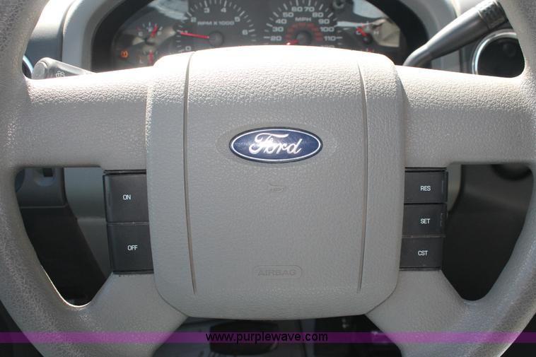 image for item E3272 2007 Ford F150 XLT SuperCab pickup truck