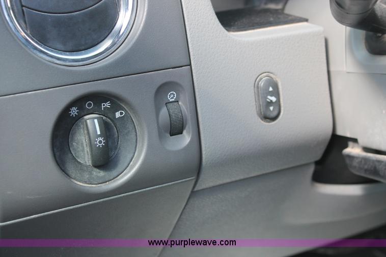 image for item E3272 2007 Ford F150 XLT SuperCab pickup truck