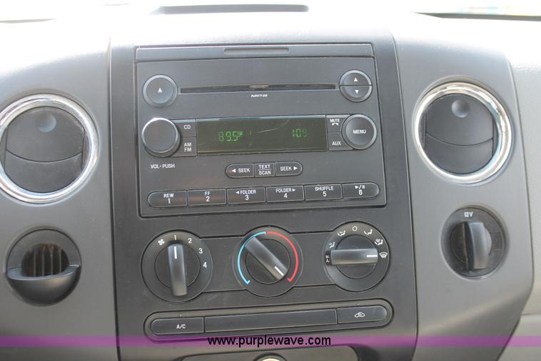 image for item E3272 2007 Ford F150 XLT SuperCab pickup truck