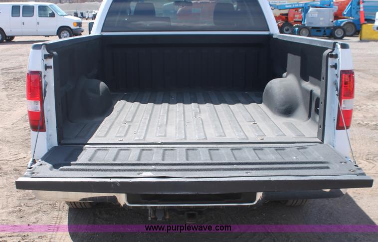 image for item E3272 2007 Ford F150 XLT SuperCab pickup truck
