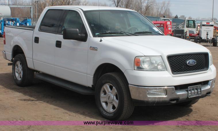 image for item E3273 2004 Ford F150 XLT SuperCrew pickup truck