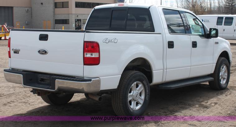 image for item E3273 2004 Ford F150 XLT SuperCrew pickup truck