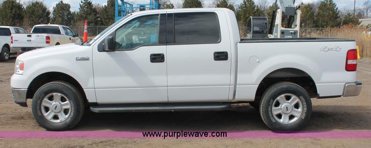 image for item E3273 2004 Ford F150 XLT SuperCrew pickup truck