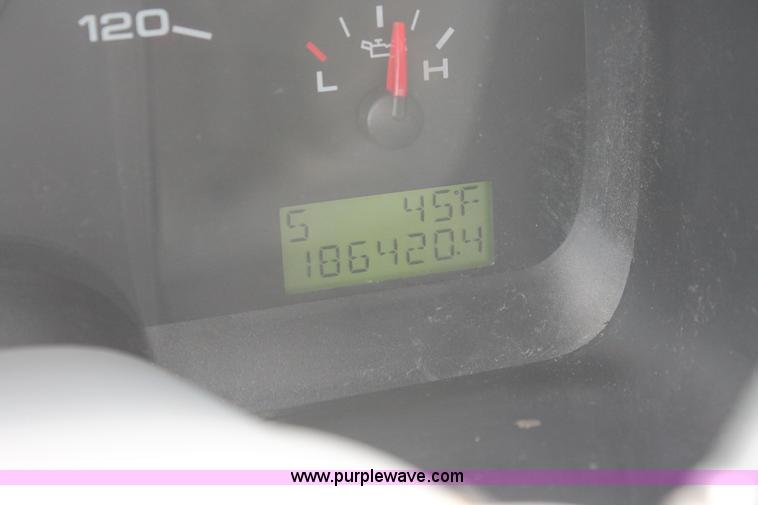 image for item E3273 2004 Ford F150 XLT SuperCrew pickup truck