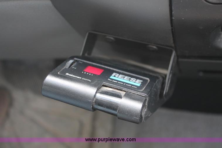 image for item E3273 2004 Ford F150 XLT SuperCrew pickup truck