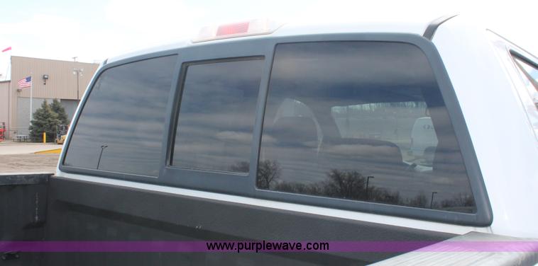 image for item E3273 2004 Ford F150 XLT SuperCrew pickup truck