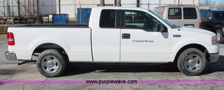 image for item E3275 2006 Ford F150 XLT SuperCab pickup truck