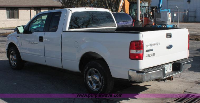 image for item E3275 2006 Ford F150 XLT SuperCab pickup truck