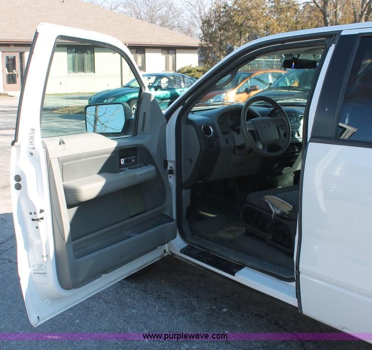 image for item E3275 2006 Ford F150 XLT SuperCab pickup truck