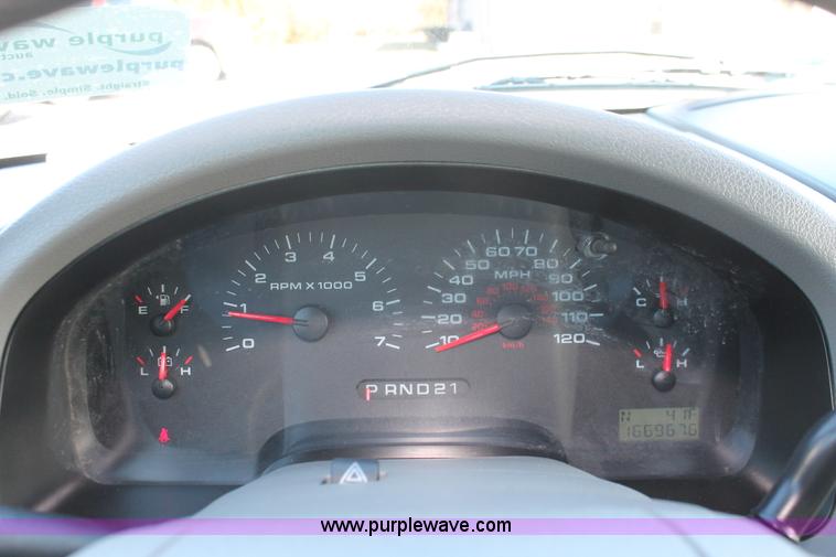 image for item E3275 2006 Ford F150 XLT SuperCab pickup truck