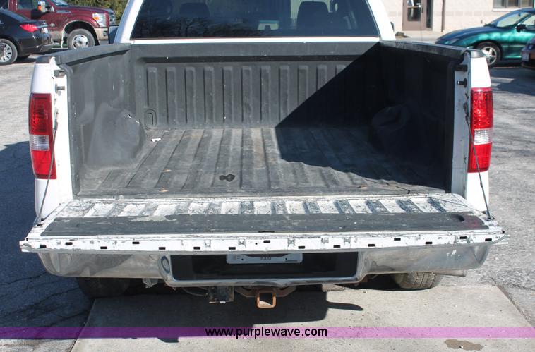 image for item E3275 2006 Ford F150 XLT SuperCab pickup truck