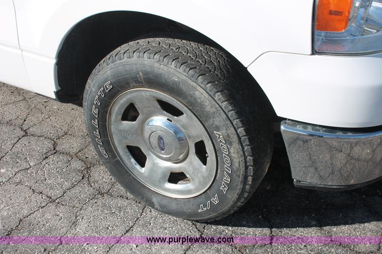 image for item E3275 2006 Ford F150 XLT SuperCab pickup truck