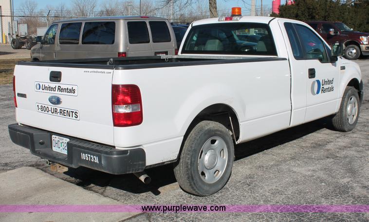 image for item E3276 2007 Ford F150 XL pickup truck