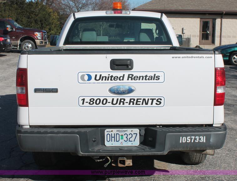 image for item E3276 2007 Ford F150 XL pickup truck