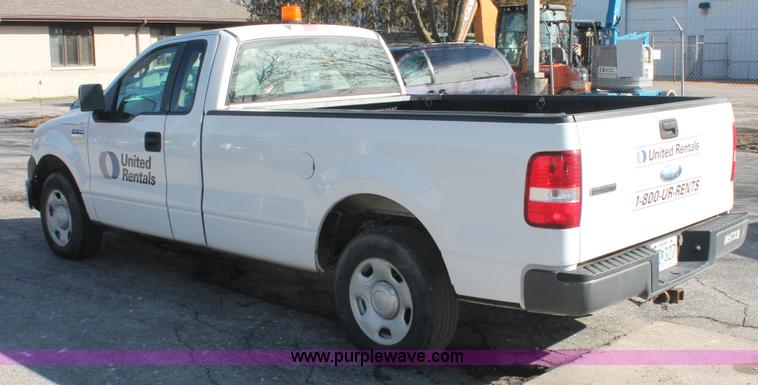 image for item E3276 2007 Ford F150 XL pickup truck