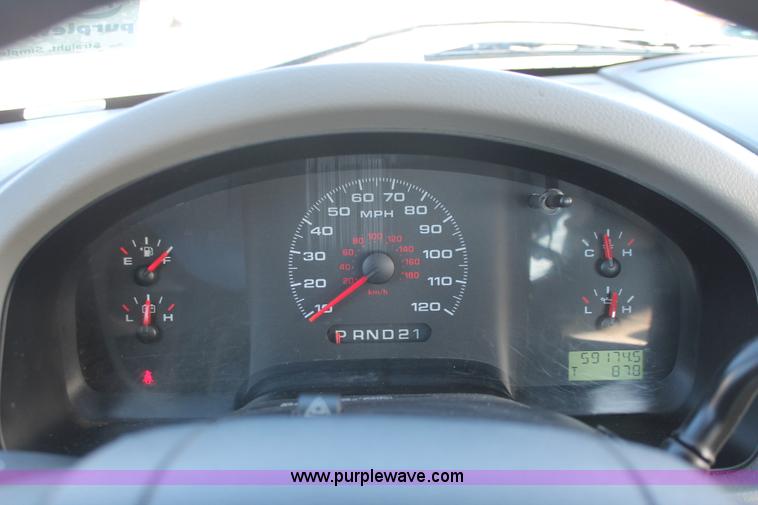 image for item E3276 2007 Ford F150 XL pickup truck