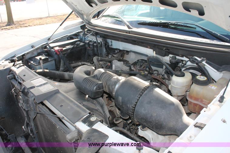 image for item E3276 2007 Ford F150 XL pickup truck