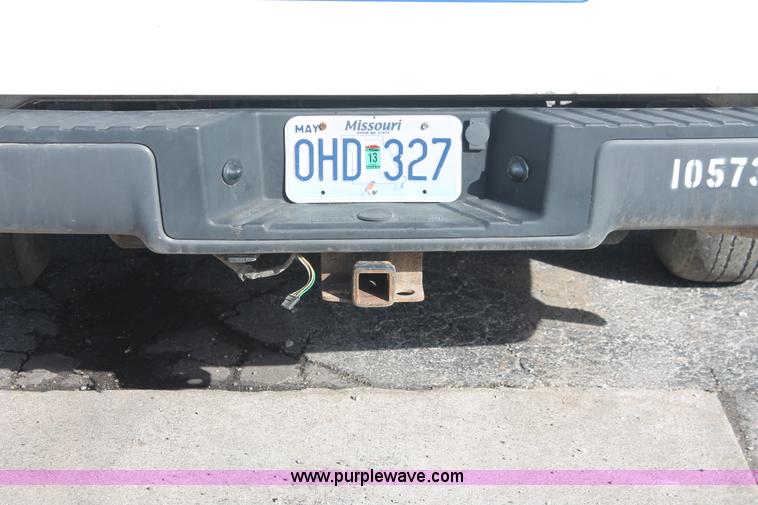 image for item E3276 2007 Ford F150 XL pickup truck