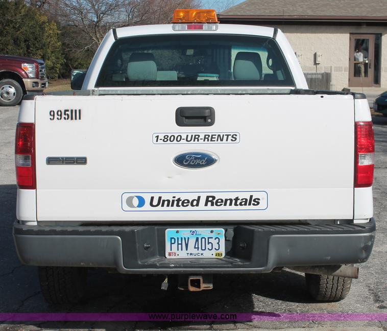 image for item E3277 2005 Ford F150 XL pickup truck