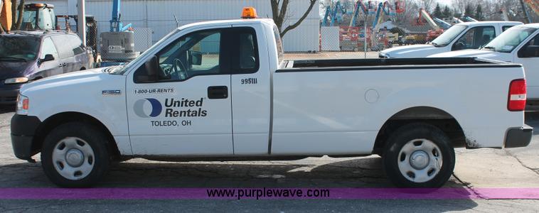 image for item E3277 2005 Ford F150 XL pickup truck