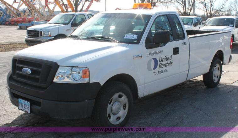 image for item E3277 2005 Ford F150 XL pickup truck