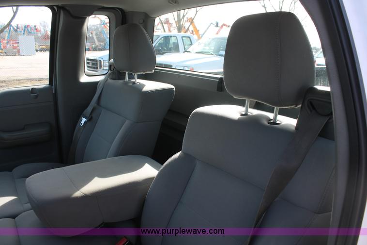 image for item E3277 2005 Ford F150 XL pickup truck